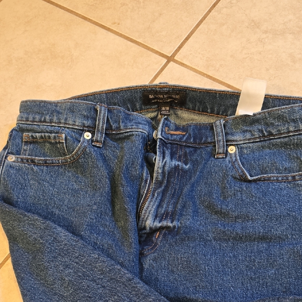 Banana Republic Women's Straight Jeans in Dark Indigo - Picture 2 of 4